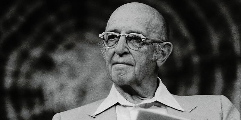 Carl Rogers: The Architect of Humanistic Psychology